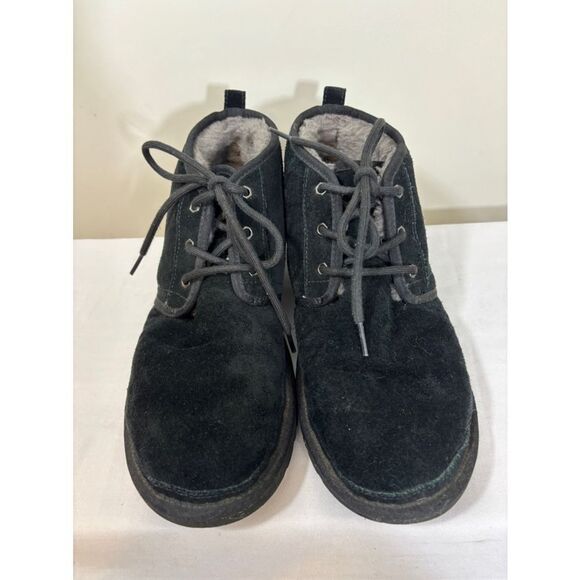 Men's UGG Neumel Chukka Boots Size 11 Black Suede - Picture 1 of 8